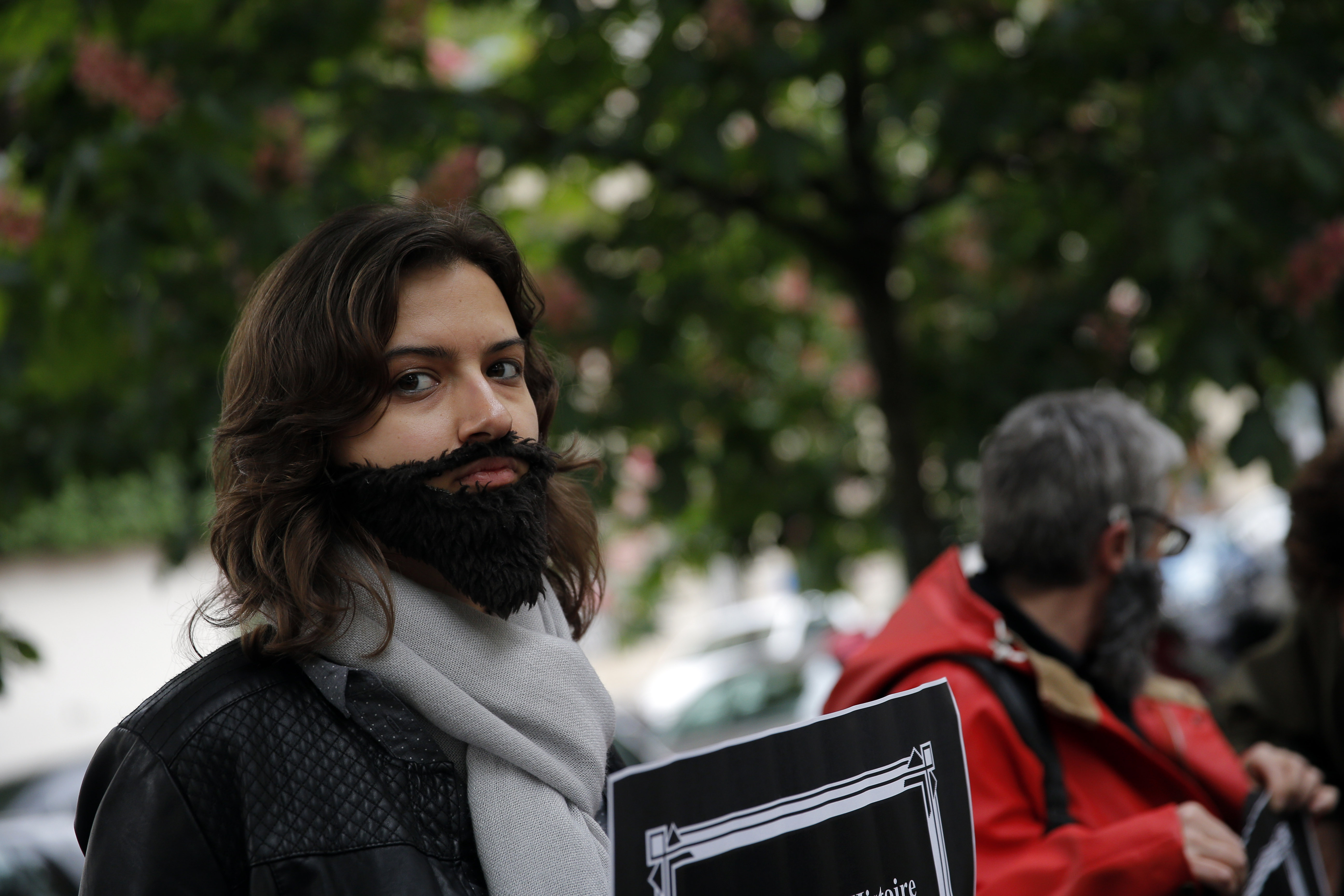 «Όχι» στον σεξισμό λένε 17 γαλλίδες πολιτικοί