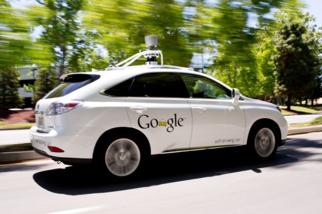 Οδηγούς για τα οχήματα… χωρίς οδηγό προσλαμβάνει η Google