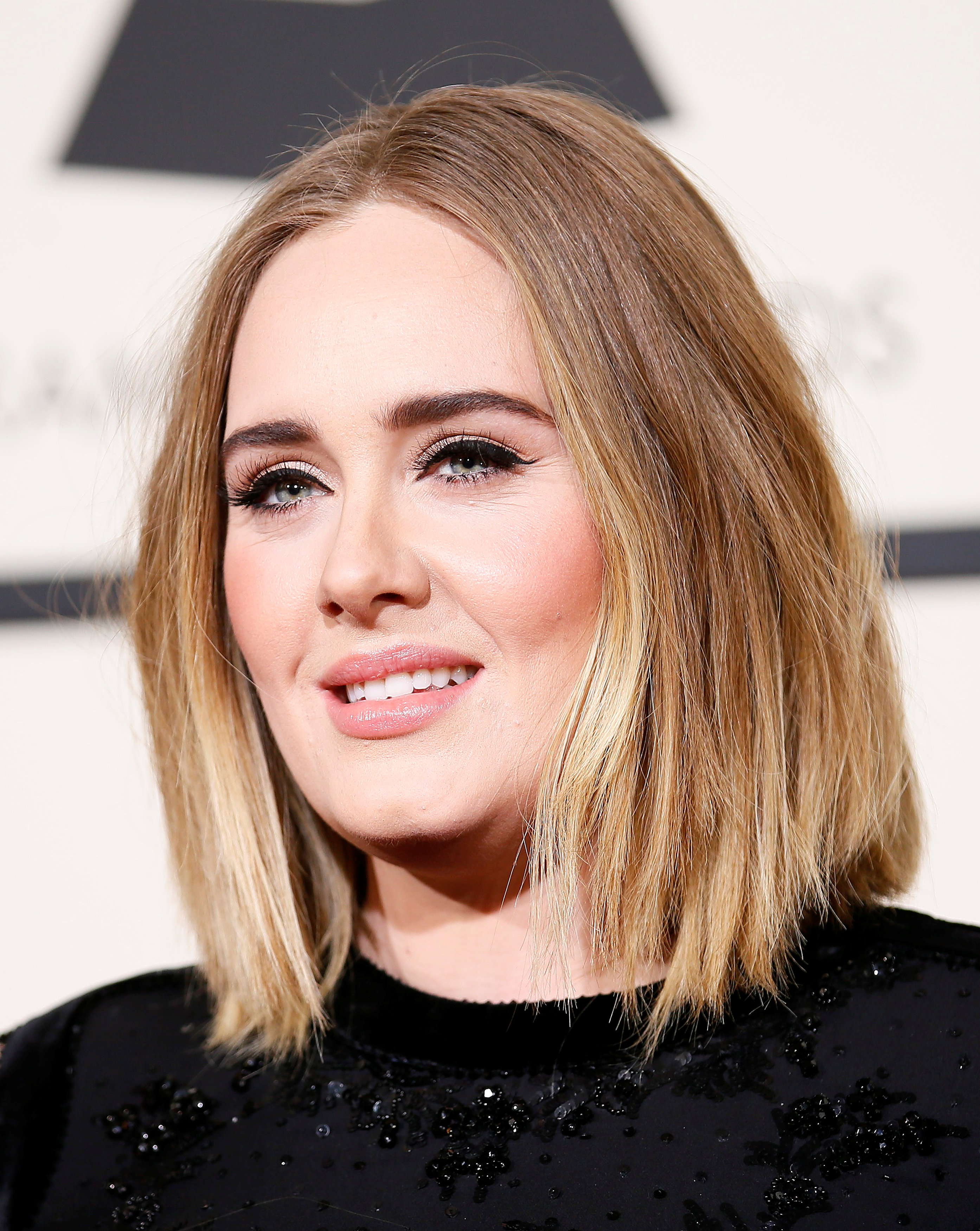 Συμβόλαιο - μαμούθ για την δημοφιλή τραγουδίστρια Adele