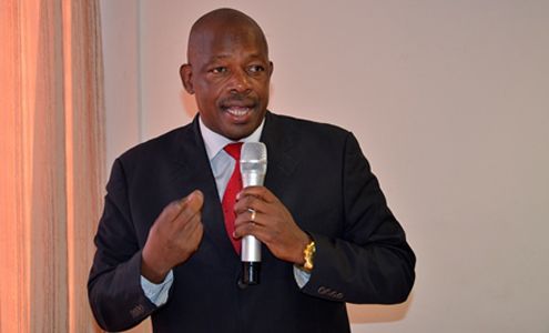 Τανζανία: Καρατομήθηκε από την κυβέρνηση μεθυσμένος υπουργός