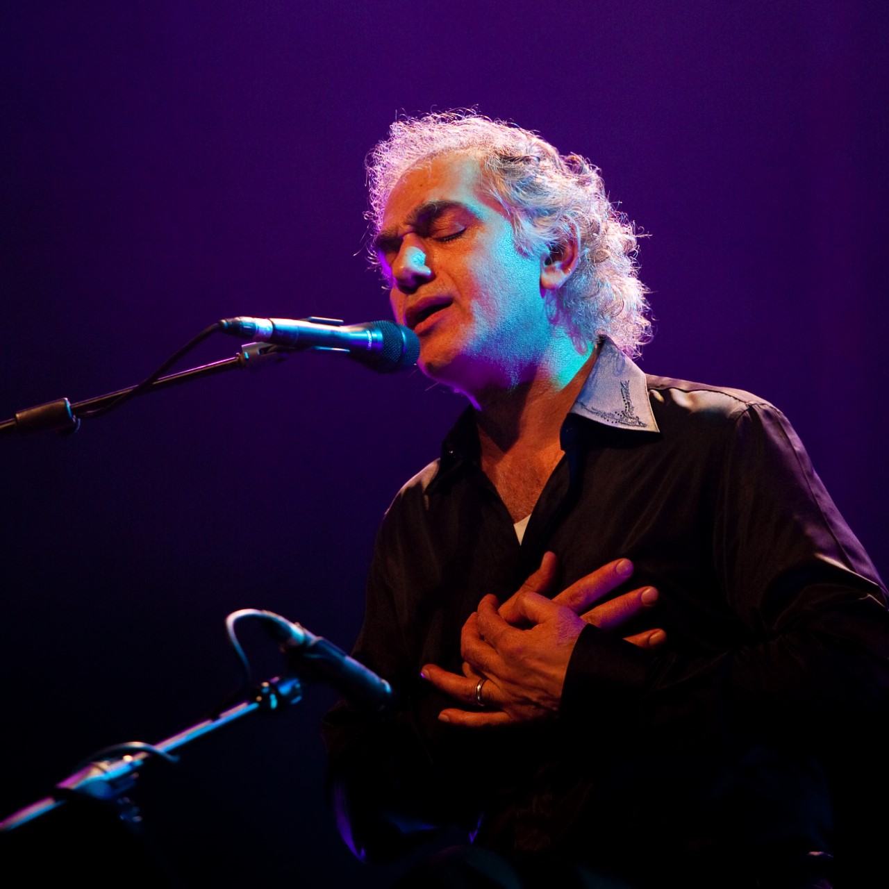 Ομάρ Φαρούκ Τεκμπιλέκ: Ήρωάς μου ο Στέλιος Καζαντζίδης