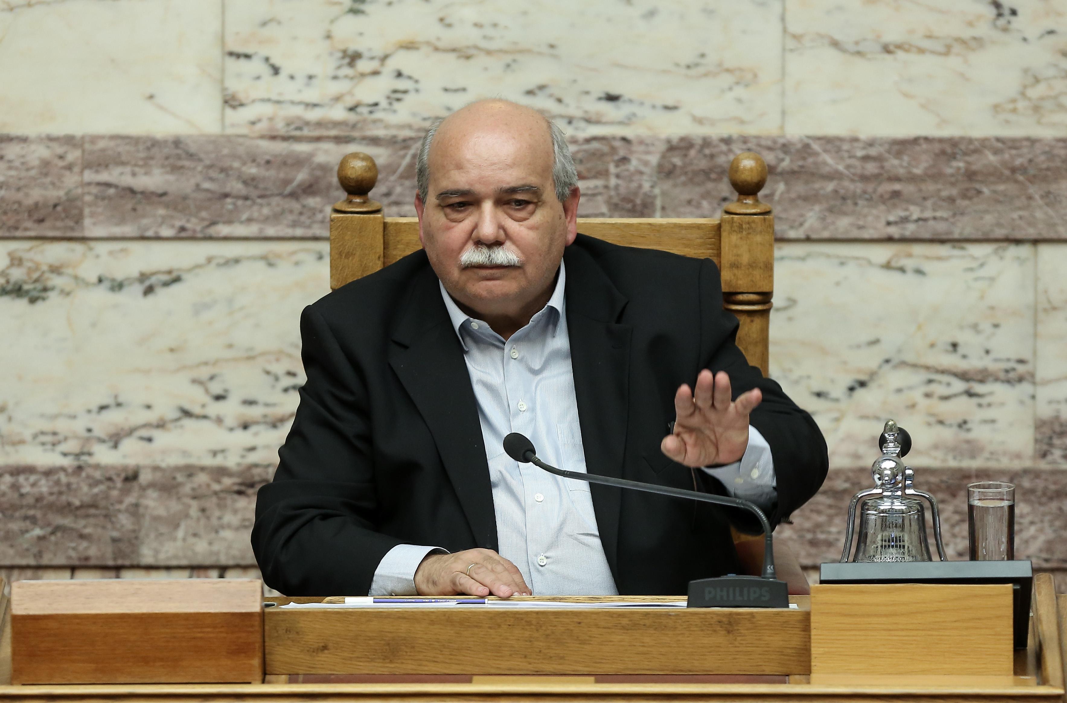 «Γαλλικά» του Νίκου Βούτση έπιασαν τα ανοιχτά μικρόφωνα