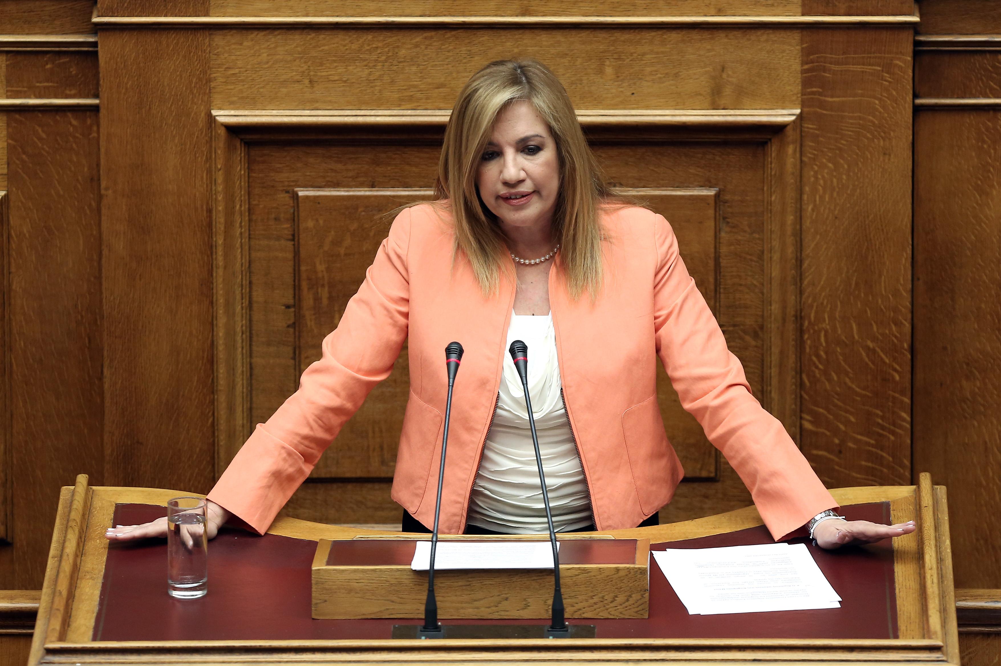 Γεννηματά: Φέρνετε συμφωνία με όρους συνθηκολόγησης ηττημένου