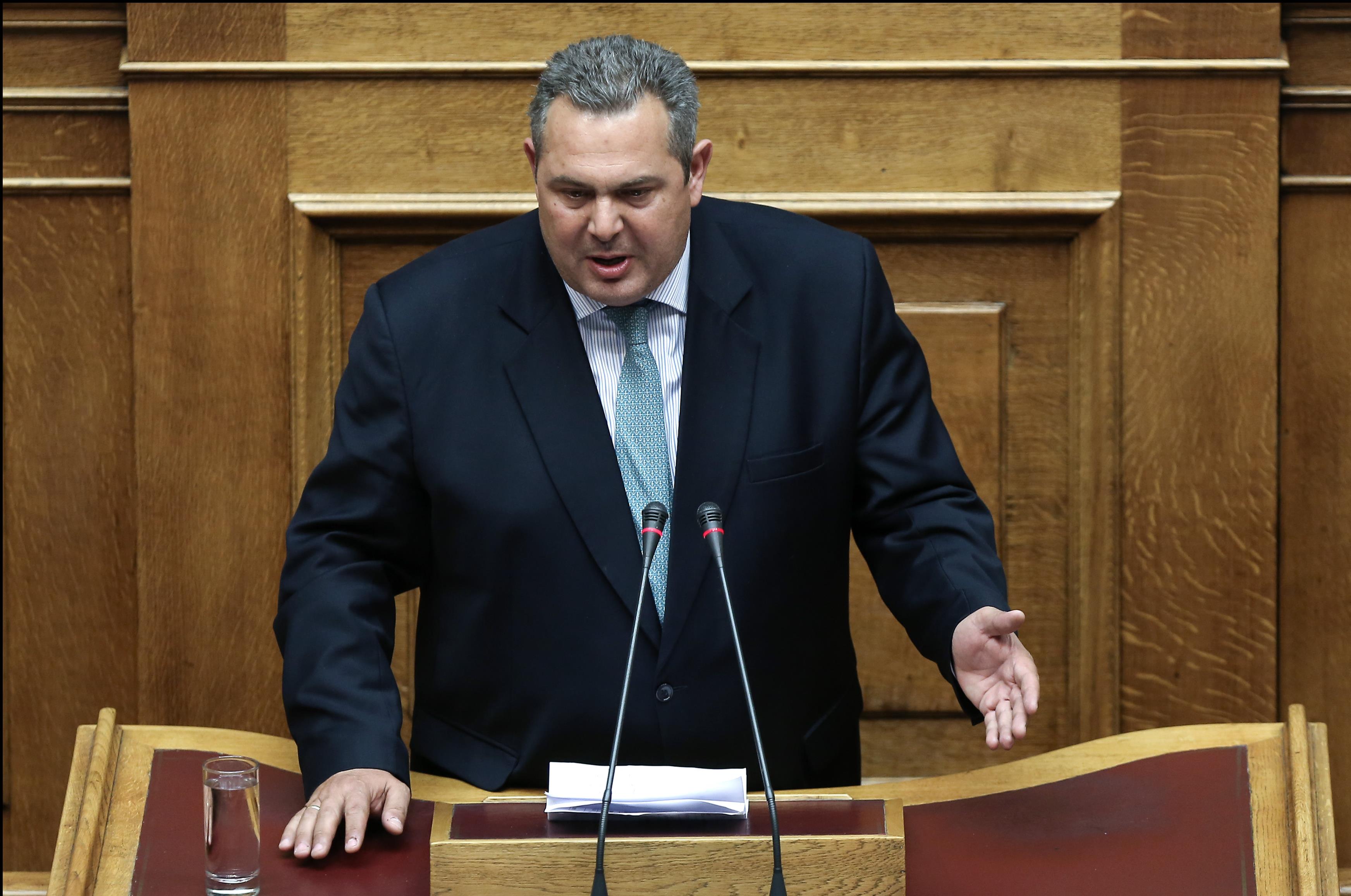 Καμμένος: Παραγωγή Καλάσνικοφ στην Πάτρα