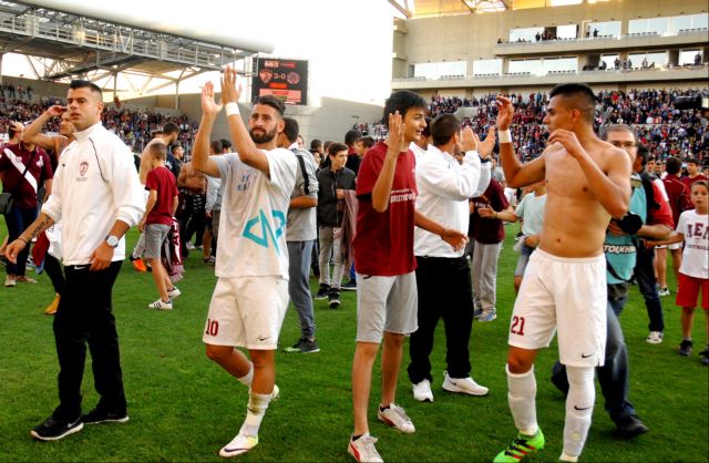 Φιέστα στη Λάρισα, υποβιβάστηκε η Παναχαϊκή