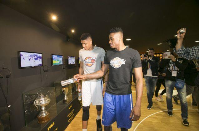 Αντετοκούνμπο: «Θα κάνω ότι μπορώ να πείσω τους Μπακς για την Εθνική»