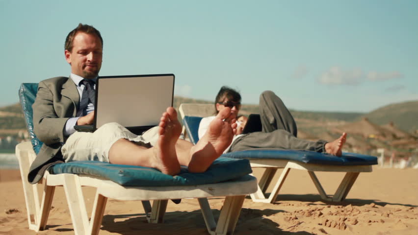 Μεγάλες προσδοκίες για καλύτερο σεξ στις διακοπές αλλά…