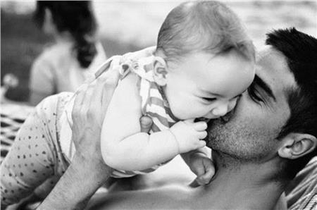 H πατρότητα βοηθάει τους άντρες να κόψουν τις κακές συνήθειες!