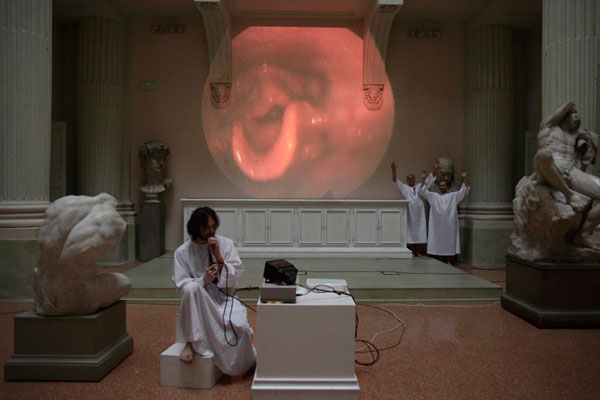 Ο Ρομέο Καστελούτσι επιστρέφει στο Φεστιβάλ Αθηνών