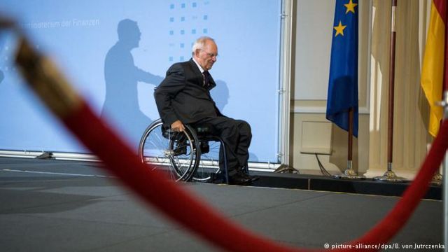 Σόιμπλε: επενδύστε στην Ελλάδα