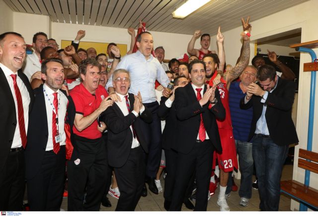 Σφαιρόπουλος: Πανάξια και δίκαιη η κατάκτηση του πρωταθλήματος από τον Ολυμπιακό (video))