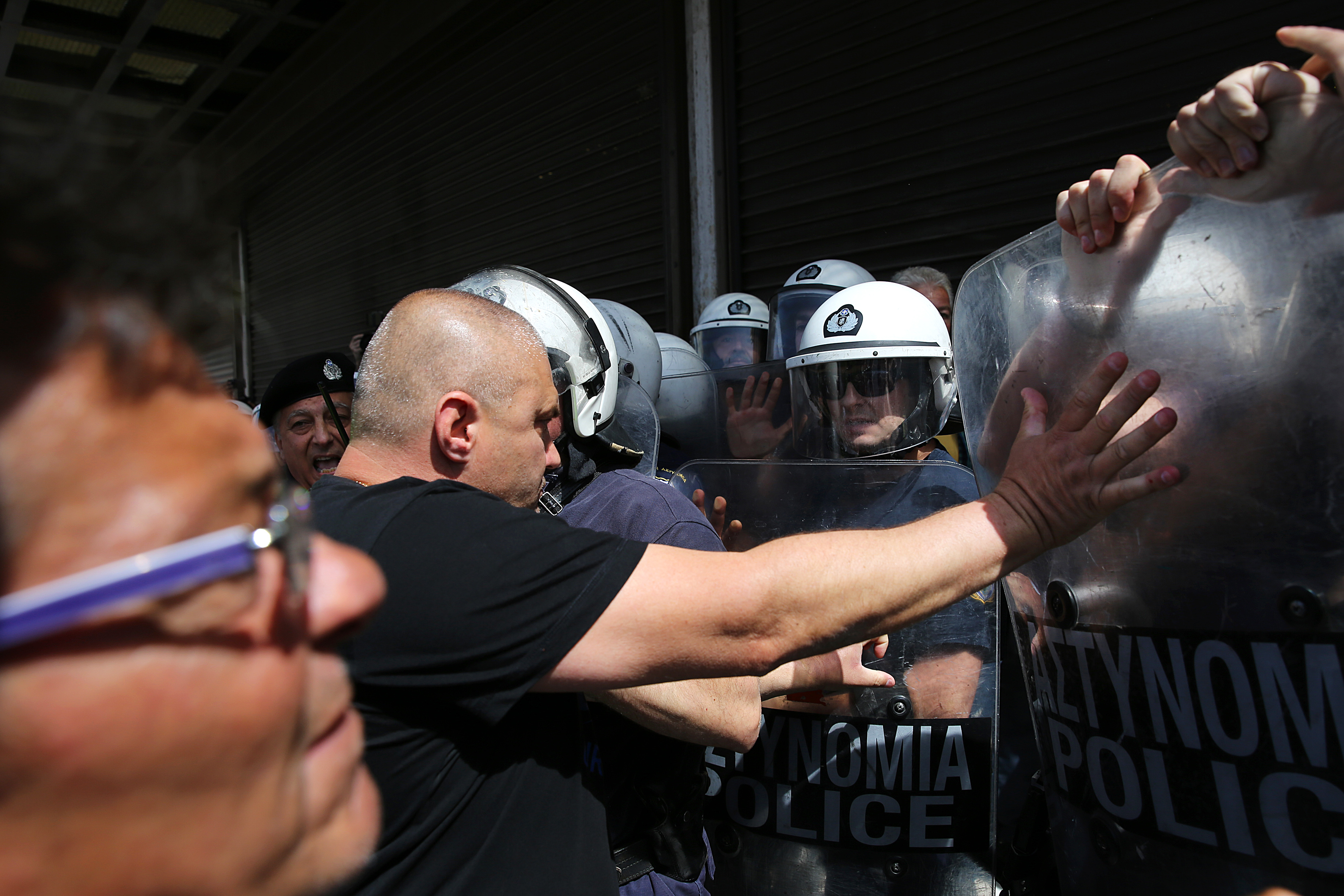 Συλλαλητήριο λιμενεργατών στο κέντρο της Αθήνας