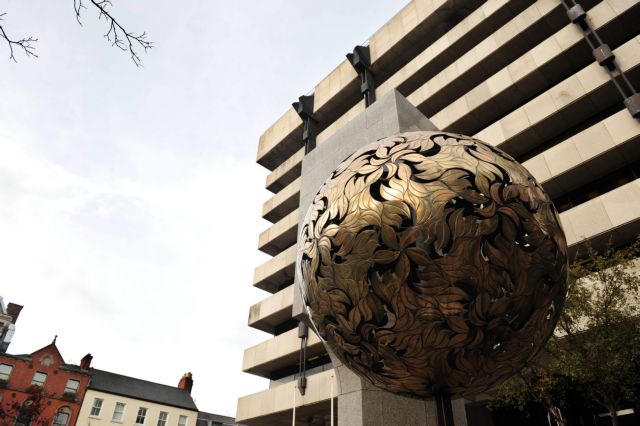 Η Ιρλανδία επιδιώκει να επωφεληθεί από ενδεχόμενο Brexit