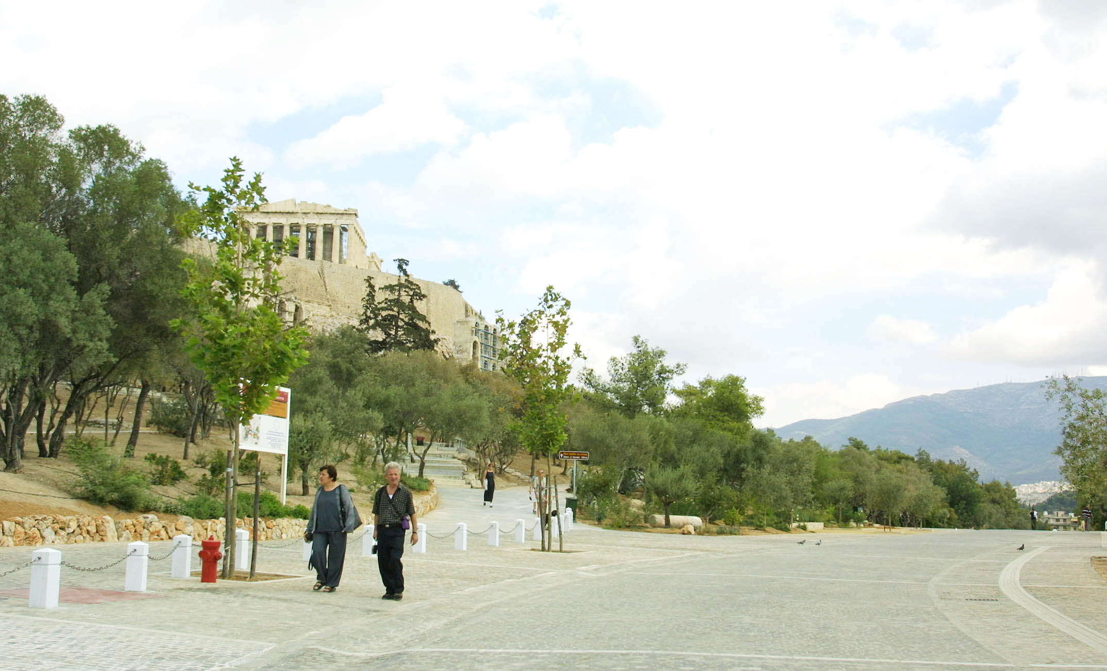 Ανοιξιάτικος περίπατος της «Πεταλούδας» στο κέντρο της Αθήνας