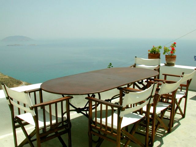 «Βουτιά» στα έσοδα από ΦΠΑ στα νησιά