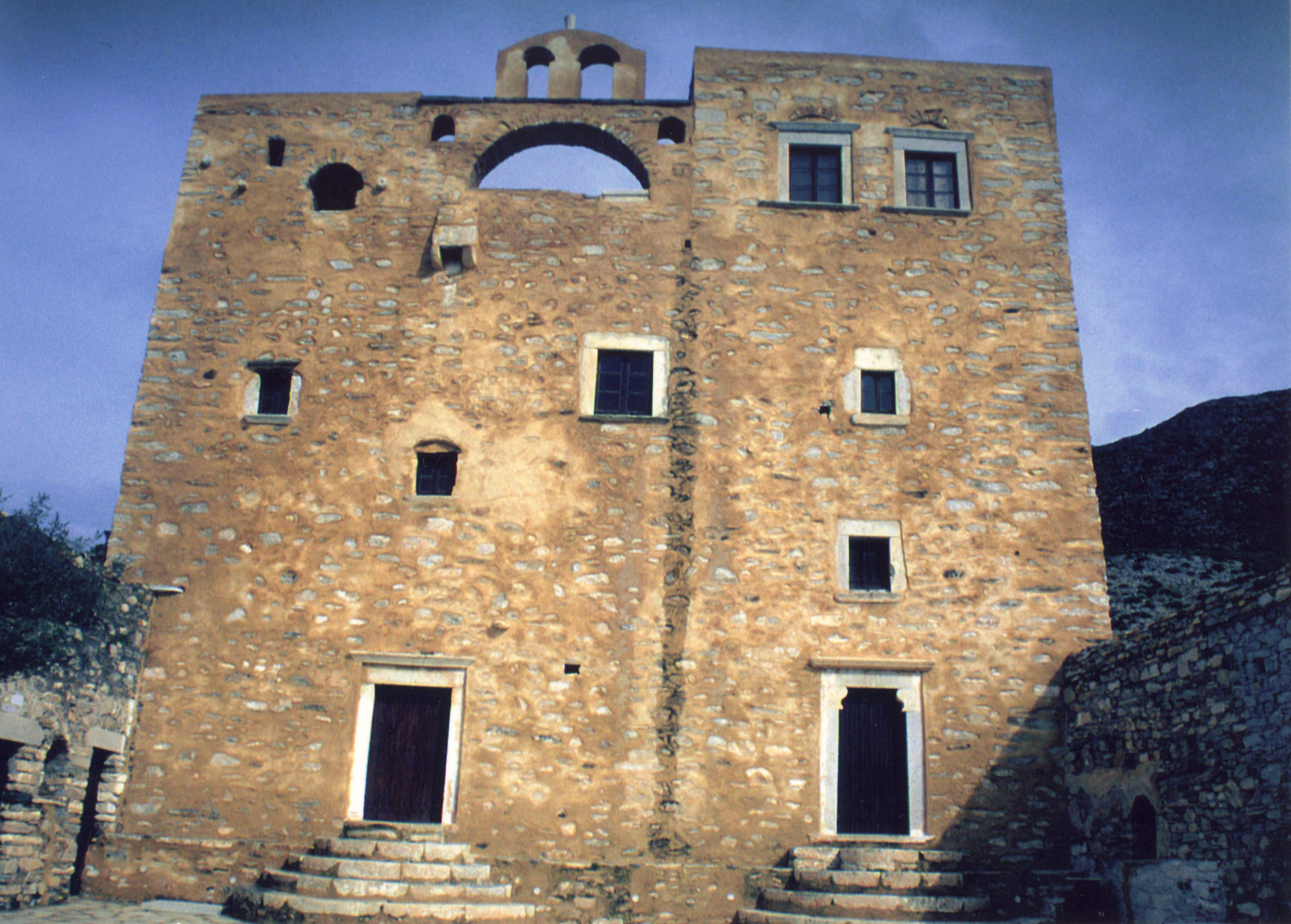 Νάξος: Επτά καλλιτέχνες αφηγούνται νέους μύθους στον Πύργο Μπαζαίου