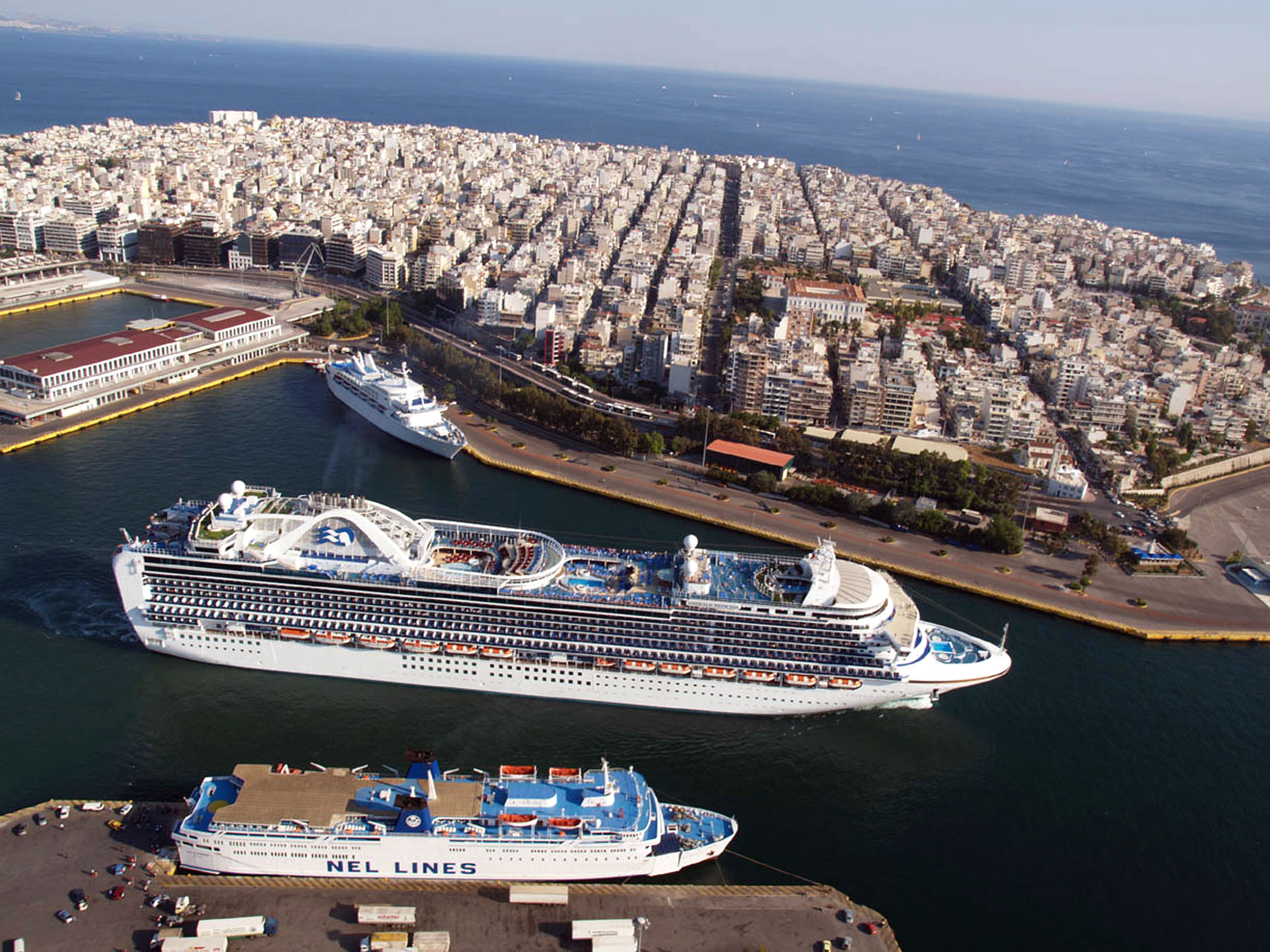 Τριγμούς στην κρουαζιέρα προκαλεί η απεργία σε ΟΛΠ και ΟΛΘ