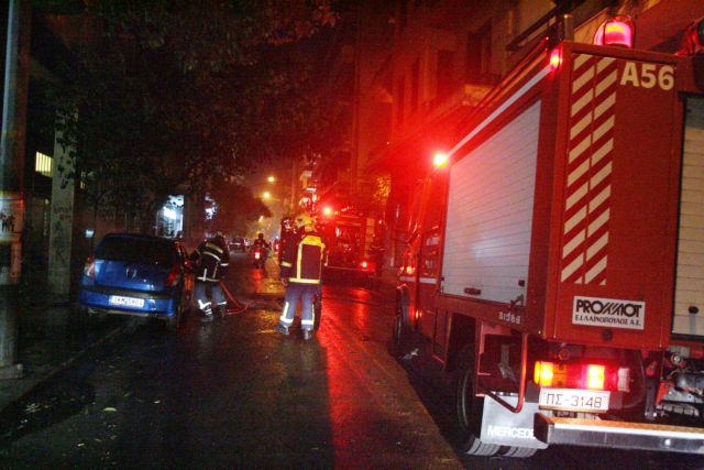 Μολότοφ εναντίον διμοιρίας των ΜΑΤ στη Χαριλάου Τρικούπη