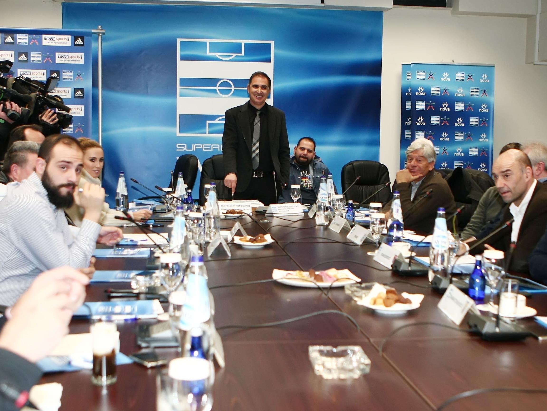 Οι ομάδες… απέχουν, αλλά η Σούπερ Λιγκ όρισε ημερομηνίες