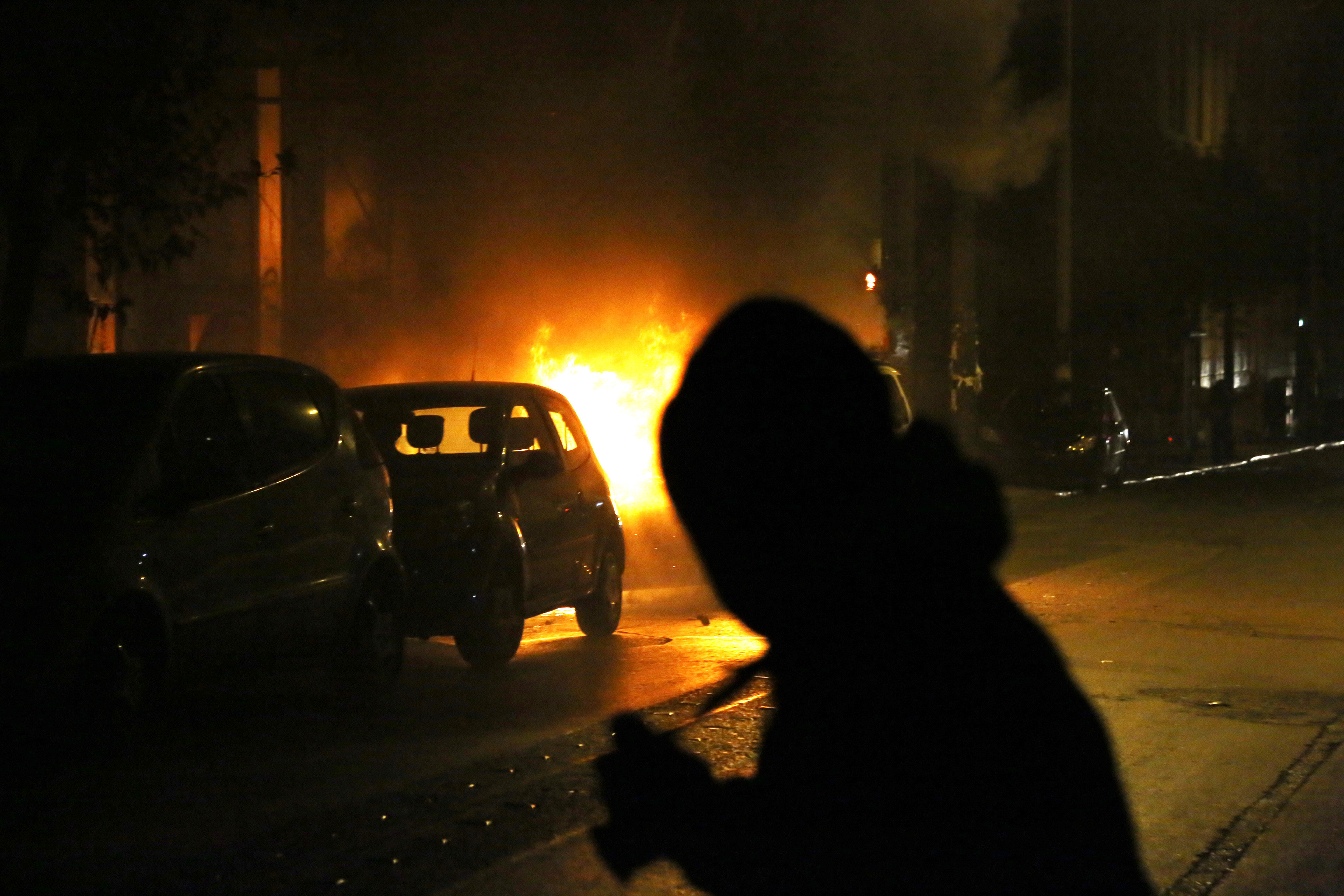 Επιθέσεις αγνώστων τη νύχτα σε ΥΠΠΟ και ΣτΕ