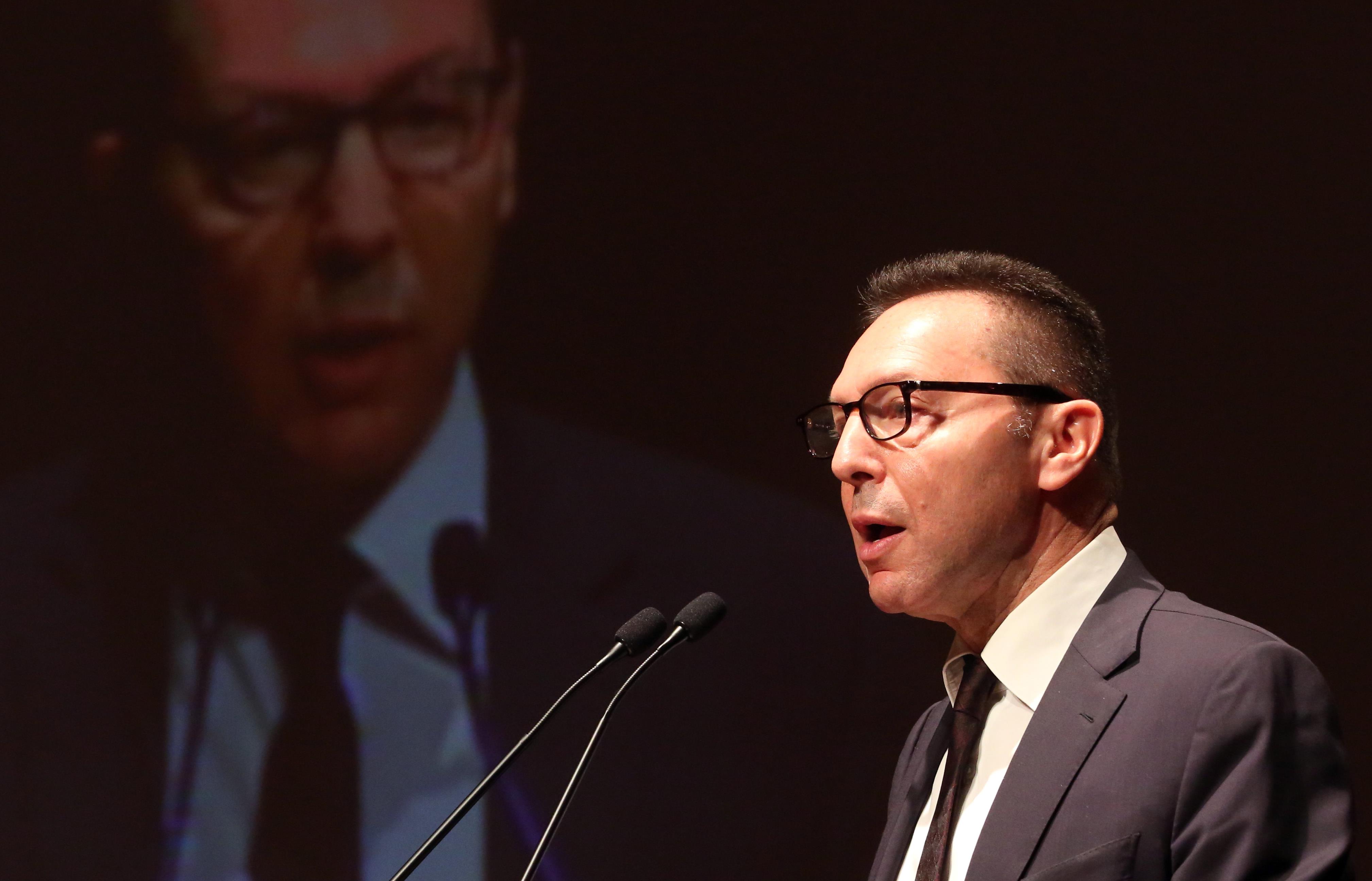 «Μηνύματα» από την ΤτΕ για πλεόνασμα, μεταρρυθμίσεις και φόρους