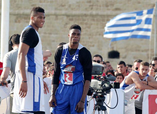 Σε καμπ των Μάβερικς οι Ουάιτ, Στρόμπερι και… ίσως ο Θανάσης Αντετοκούνμπο