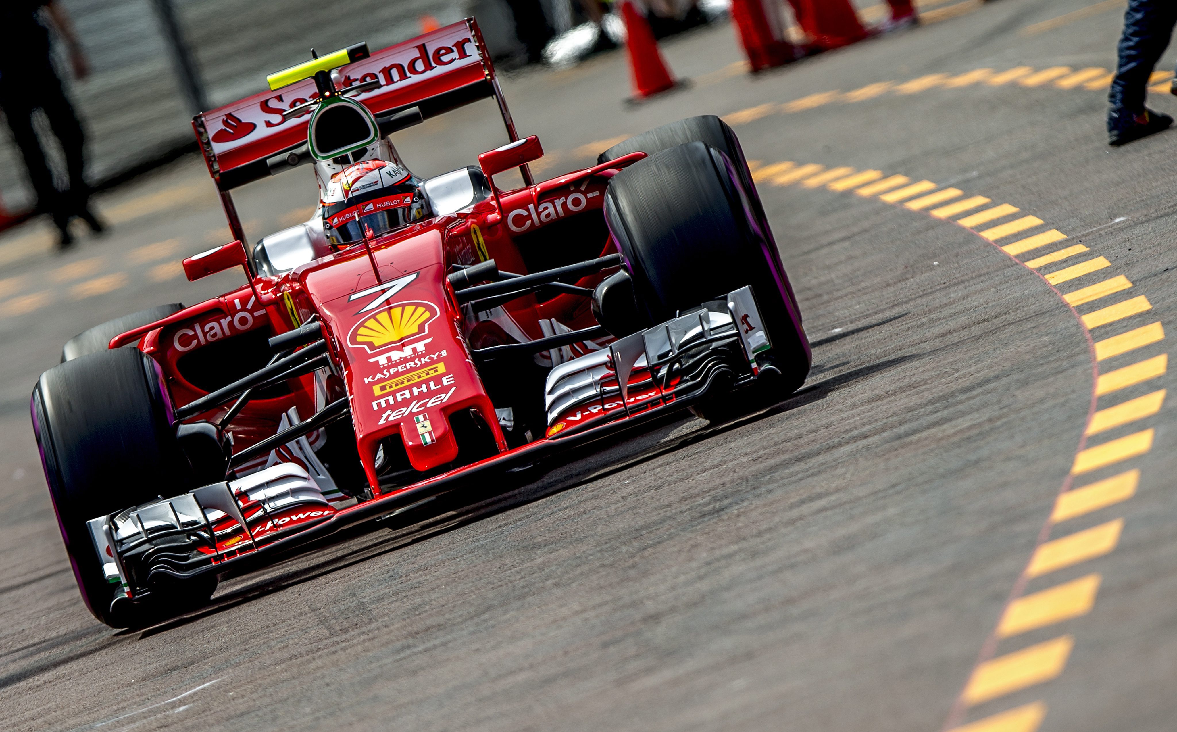 F1: Απαντήσεις για τη μέτρια απόδοση στις κατατακτήριες δοκιμές αναζητά η Ferrari