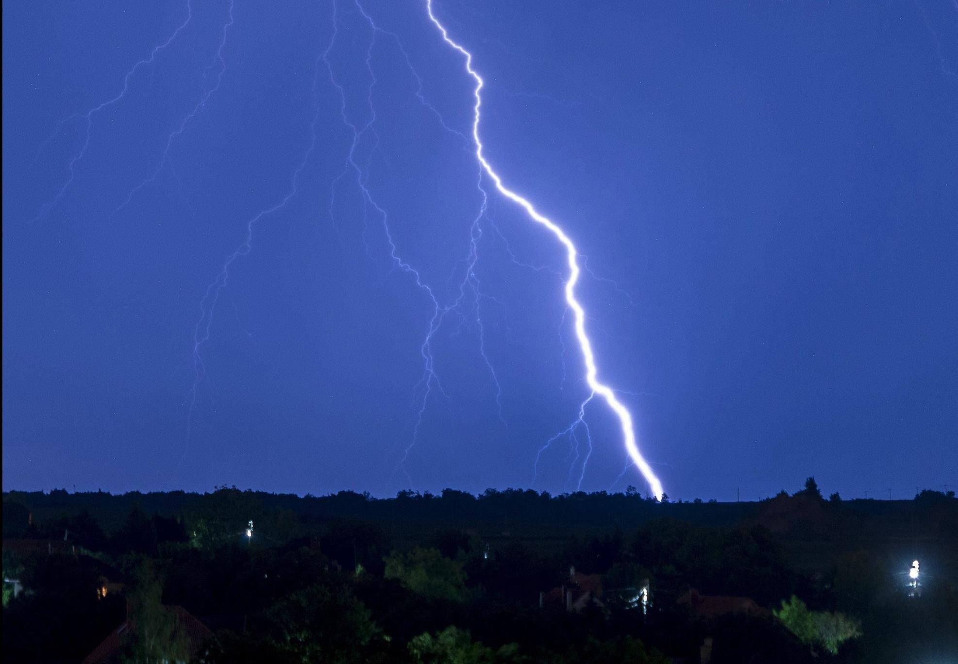 Τουλάχιστον 93 νεκροί στην Ινδία από κεραυνούς