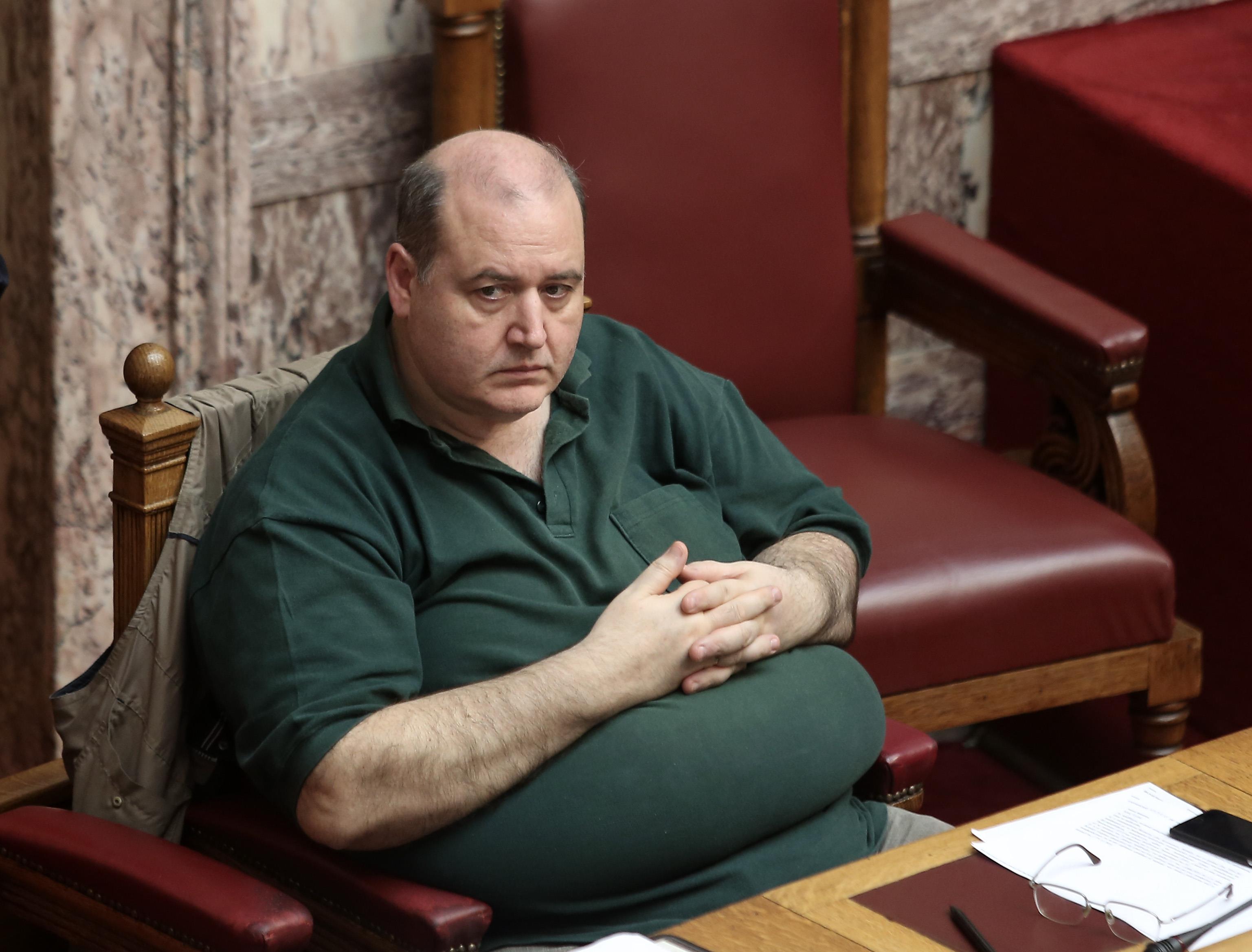 Φίλης: Πρόσωπα με ακροδεξιές απόψεις στο κίνημα «Παραιτηθείτε»