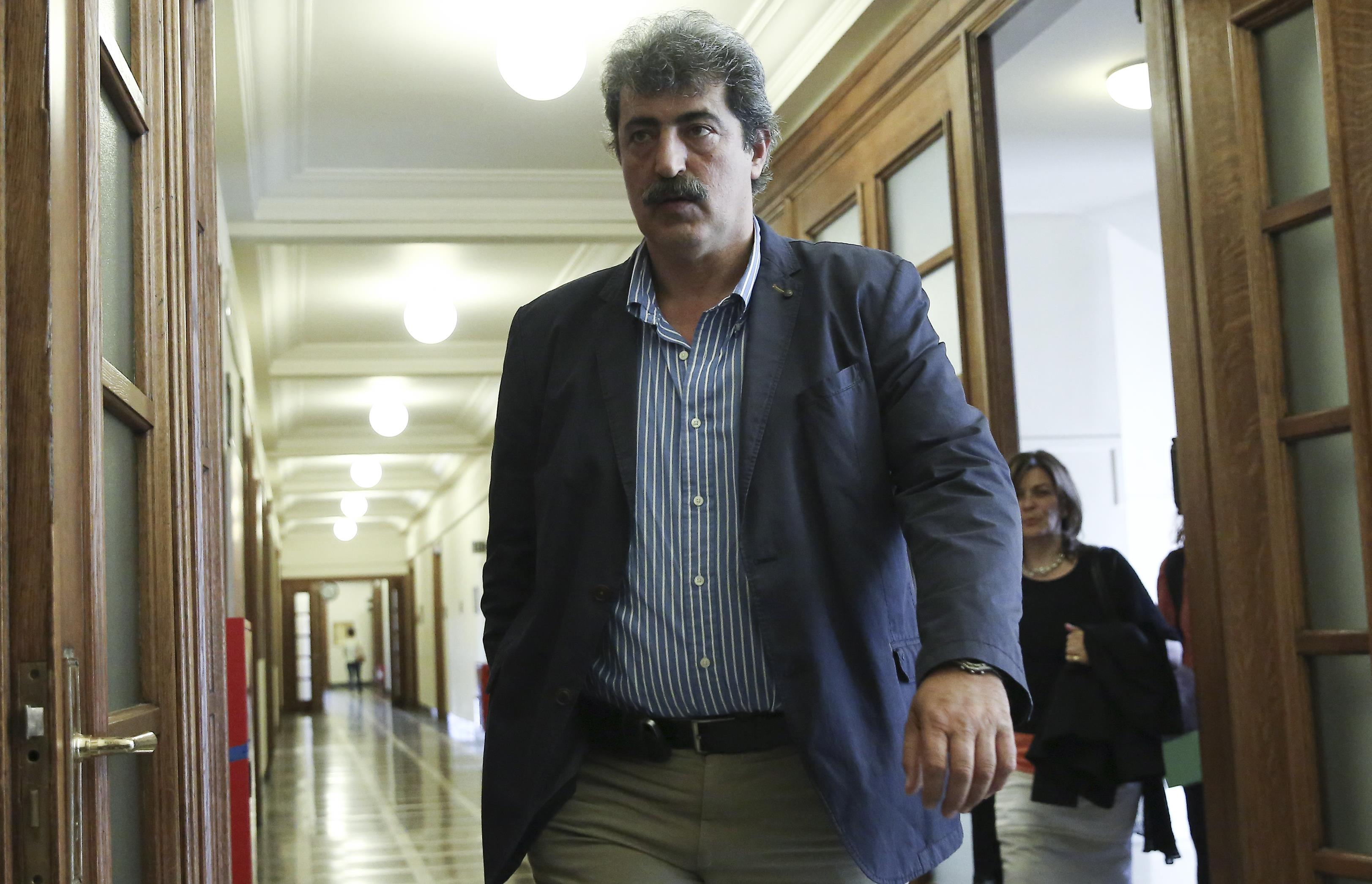 Διευκρινίσεις Πολάκη για τις δηλώσεις του για τους δικαστικούς