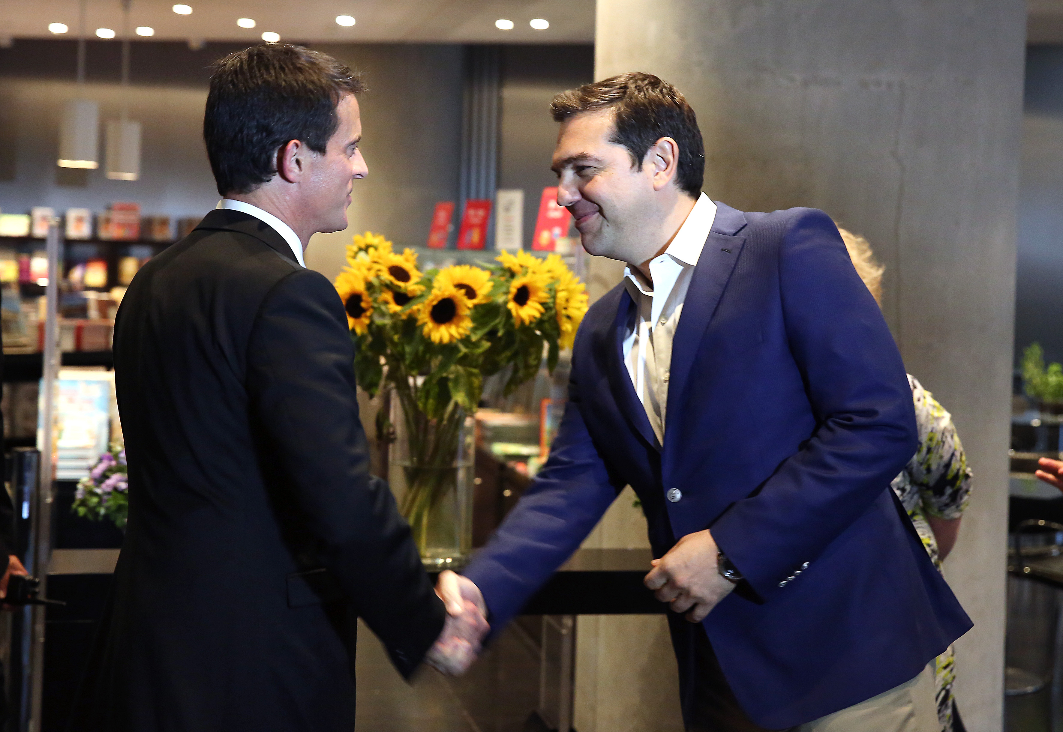 Τσίπρας: Τον ζηλεύει ο Βαλς, τον θαυμάζει ο Ντάισελμπλουμ