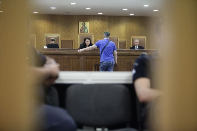 Δίκη ΧΑ: Αλαλούμ, αλλά και αποκαλύψεις για το ρόλο Ρουπακιά