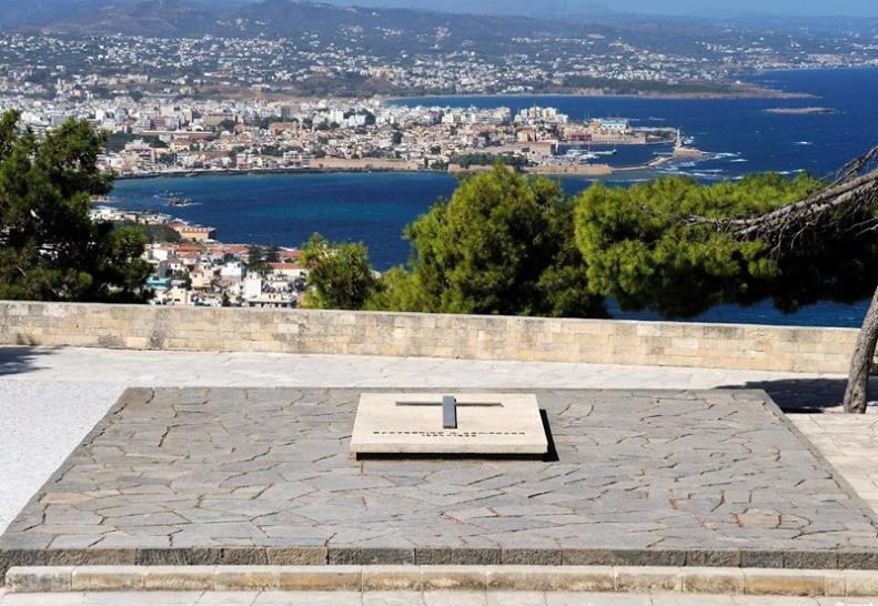 Στο υπερ-ταμείο περνούν οι Τάφοι των Βενιζέλων στα Χανιά