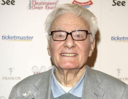 Πέθανε ο βρετανός θεατρικός συγγραφέας Πίτερ Σάφερ