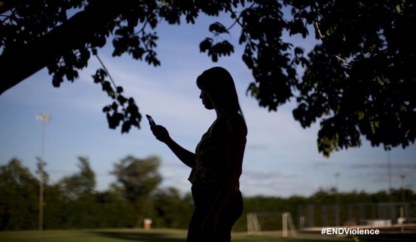 Ευάλωτοι στην σεξουαλική παρενόχληση στο διαδίκτυο νιώθουν οι νέοι