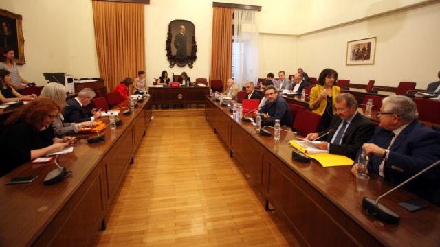 Επιτροπή Θεσμών: Ομόφωνα υπέρ της κλήσης Τσατάνη για διευκρινίσεις