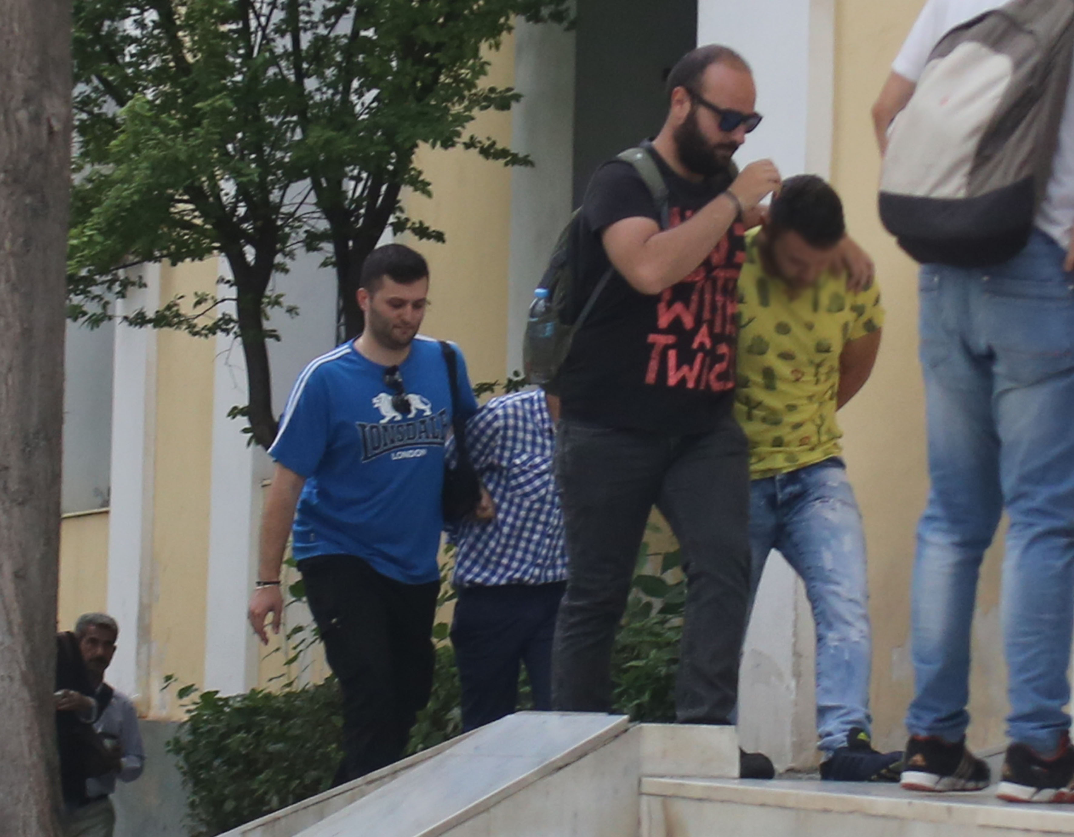 Προφυλακιστέος και ο τρίτος εμπλεκόμενος στην επίθεση σε βάρος του κομμωτή Καλλίτση