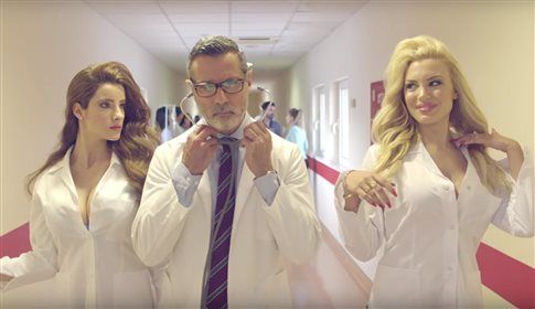 Τι απαντά το Εθνικό Κέντρο Αιμοδοσίας για το σποτ με τις σέξι νοσοκόμες