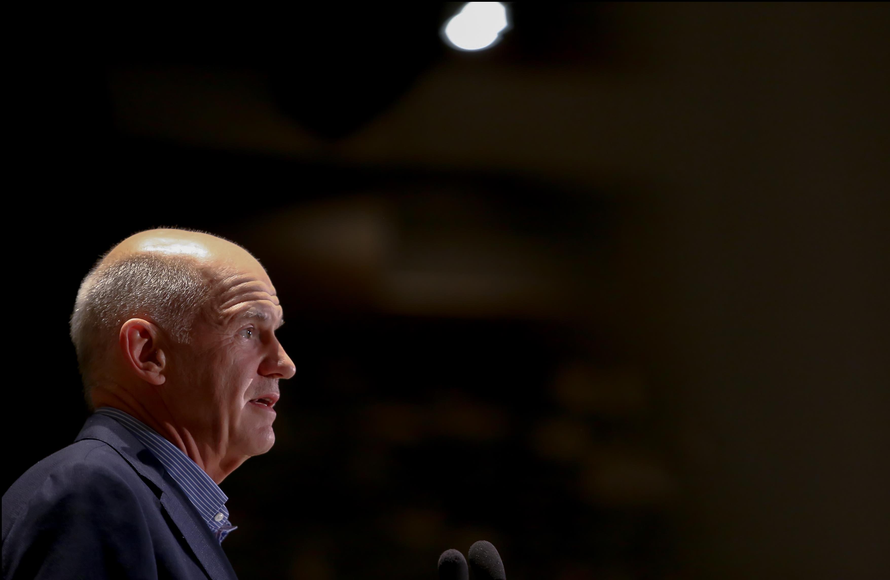 Παπανδρέου: Με τα μέτρα που ψηφίστηκαν μας έδεσαν στην κάθε λεπτομέρεια