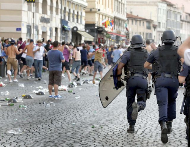 Νέα επεισόδια στη Μασσαλία μεταξύ οπαδών και της αστυνομίας
