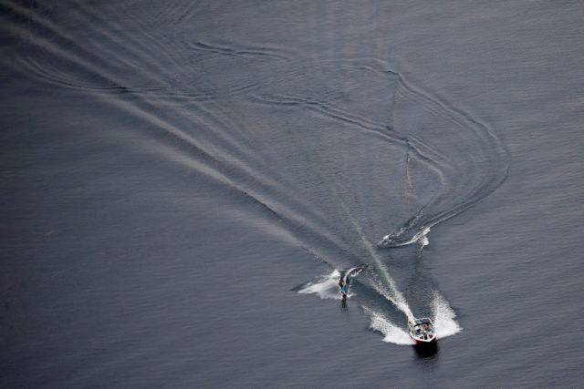 Τραγωδία σε ρωσική λίμνη, νεκρά τουλάχιστον 10 παιδιά σε ανατροπή βάρκας