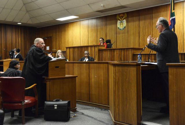 Συνέχεια στη δίκη «Πιστόριους» με μάρτυρα «υπέρ νοσηλείας» και όχι «φυλάκισης»