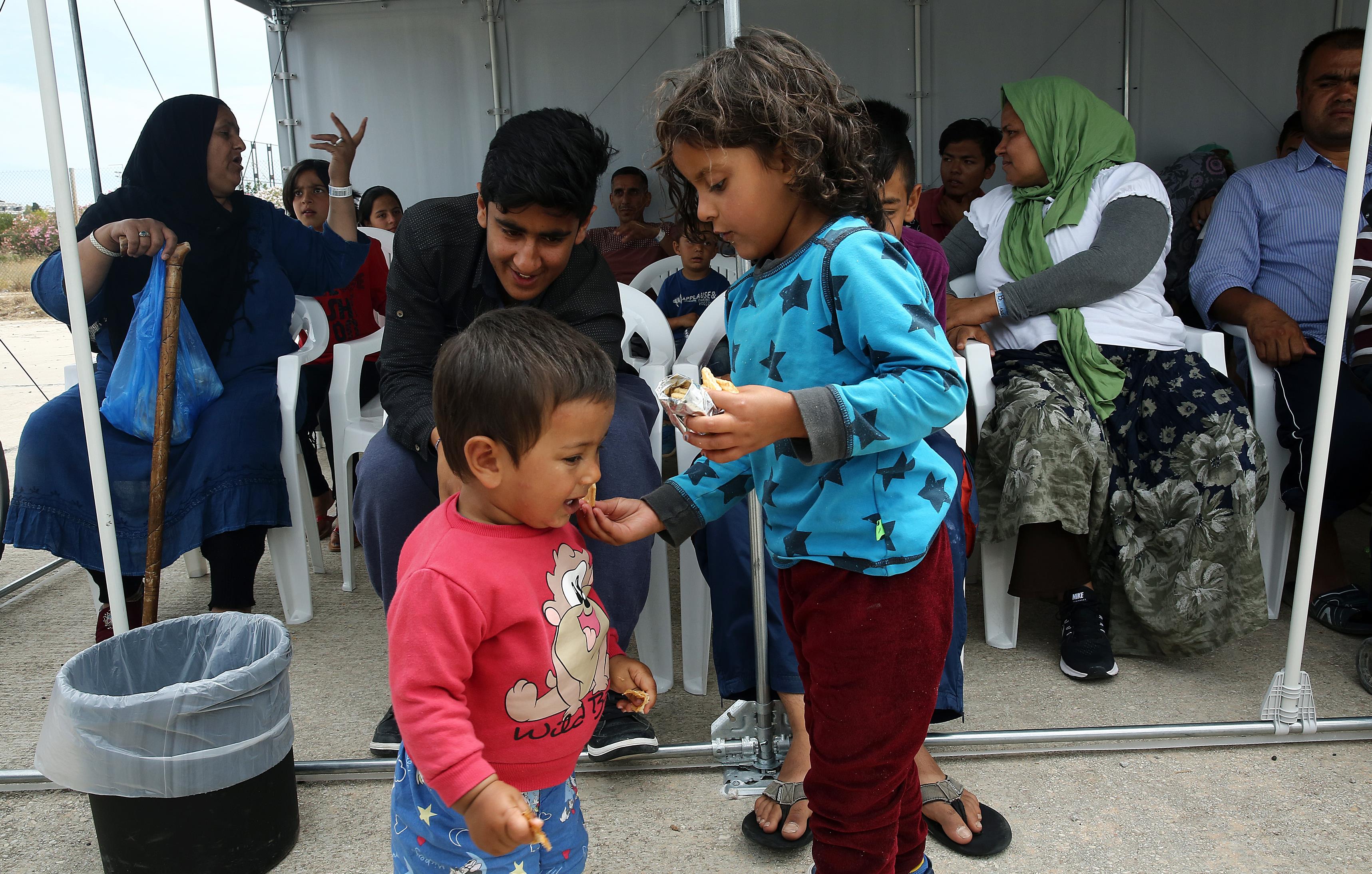 Μουζάλας: Οι πρόσφυγες δεν θέλουν να ενσωματωθούν, θέλουν να φύγουν