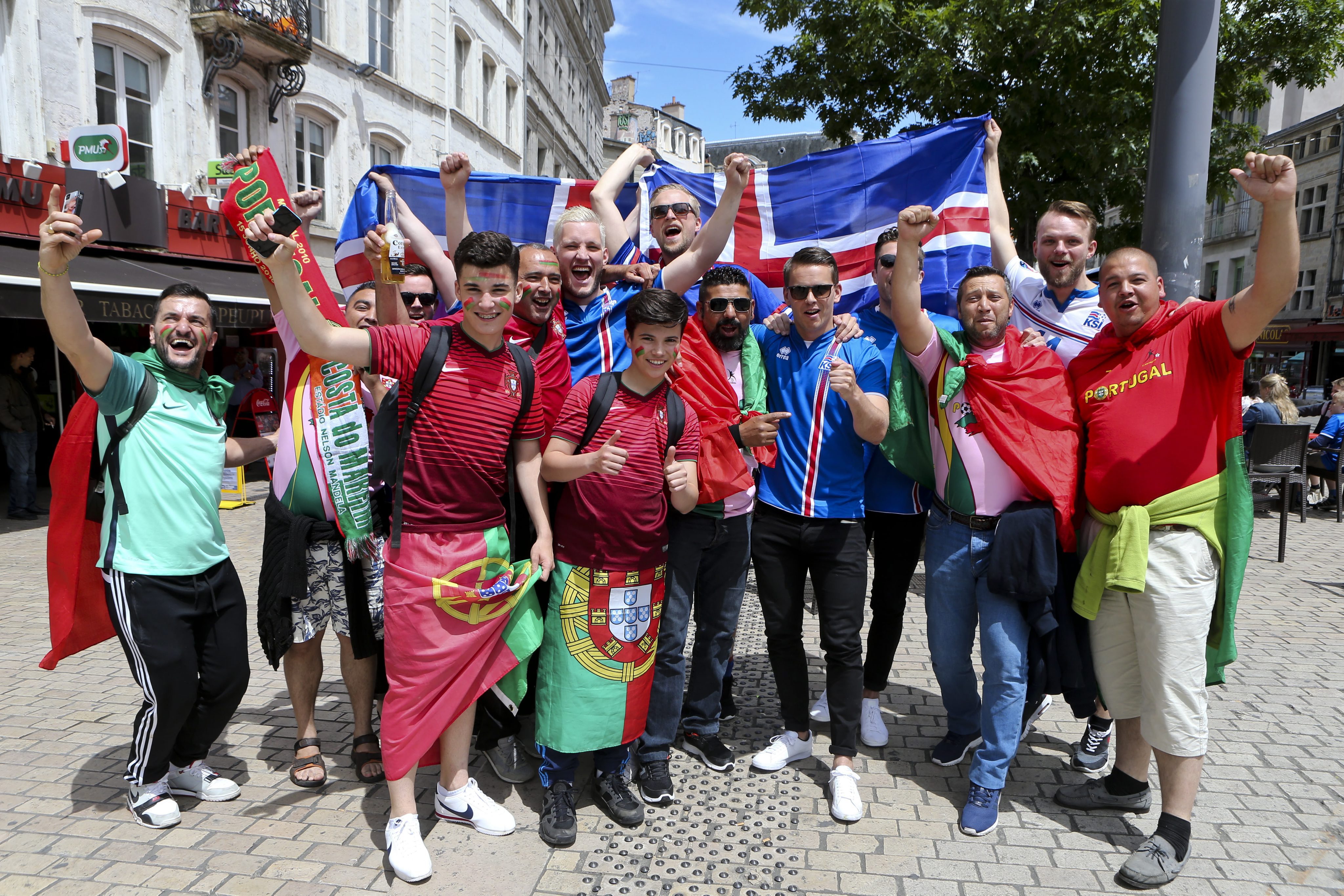 «Μάχη» Ουγγαρία – Αυστρία και Πορτογαλία – Ισλανδία