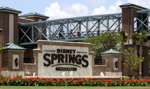 Η Disney ενισχύει τα μέτρα ασφαλείας στα θεματικά της πάρκα