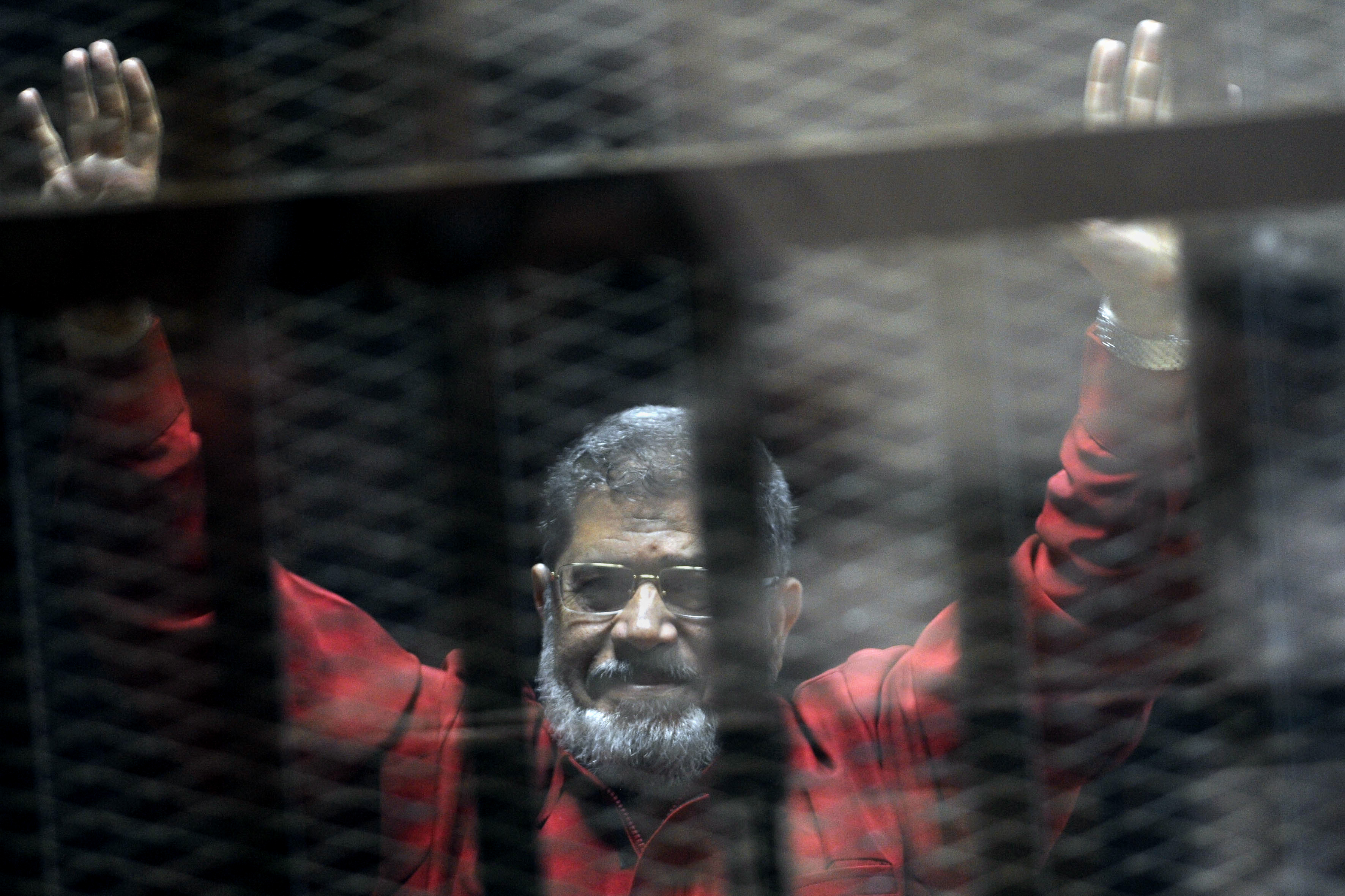 Η Αίγυπτος καταδικάζει τον Μόρσι, δημοσιογράφους του Al-Jazeera