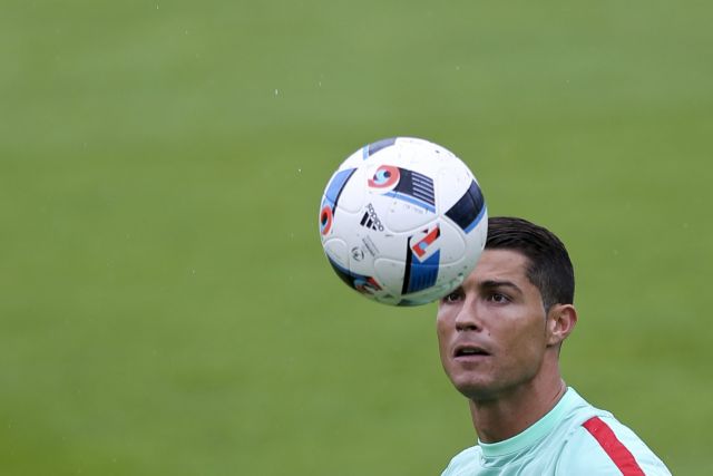 Στόχος χλευασμού ο Κριστιάνο Ρονάλντο