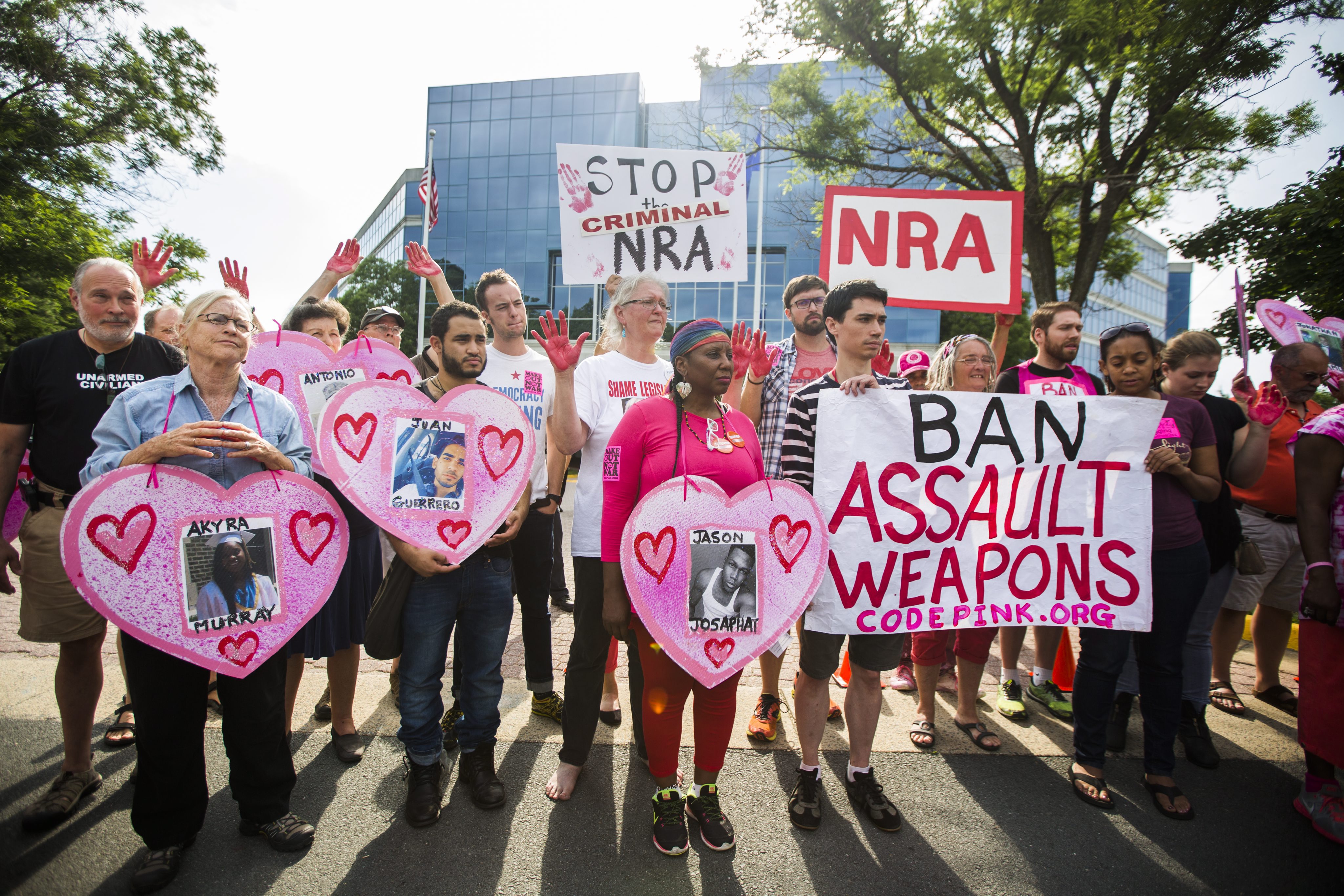 Λευκός Οίκος: Δειλία των γερουσιαστών ο μη περιορισμός της οπλοκατοχής