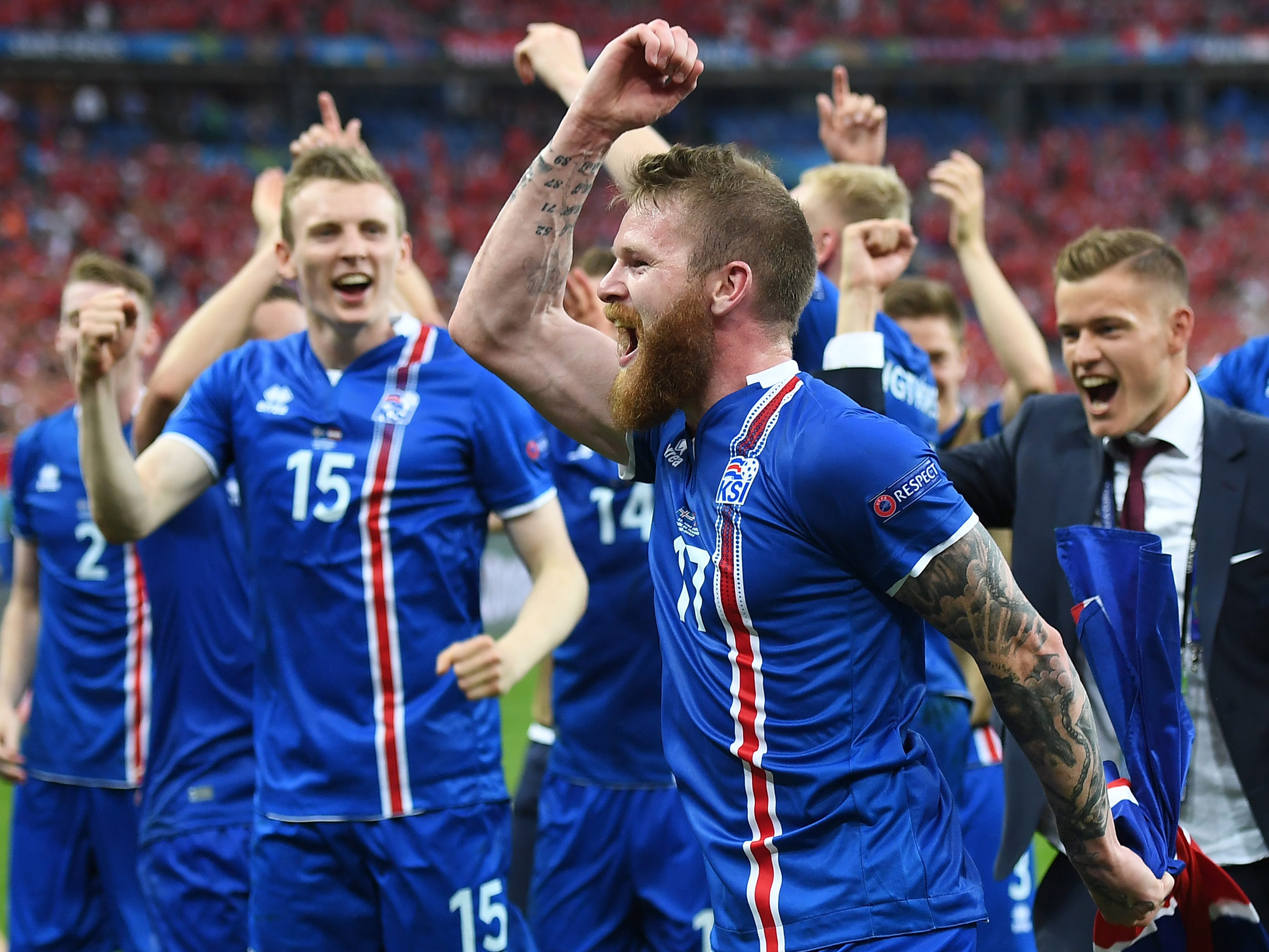 Έκλεισε ο λαιμός του ισλανδού σπίκερ ουρλιάζοντας για την πρώτη νίκη