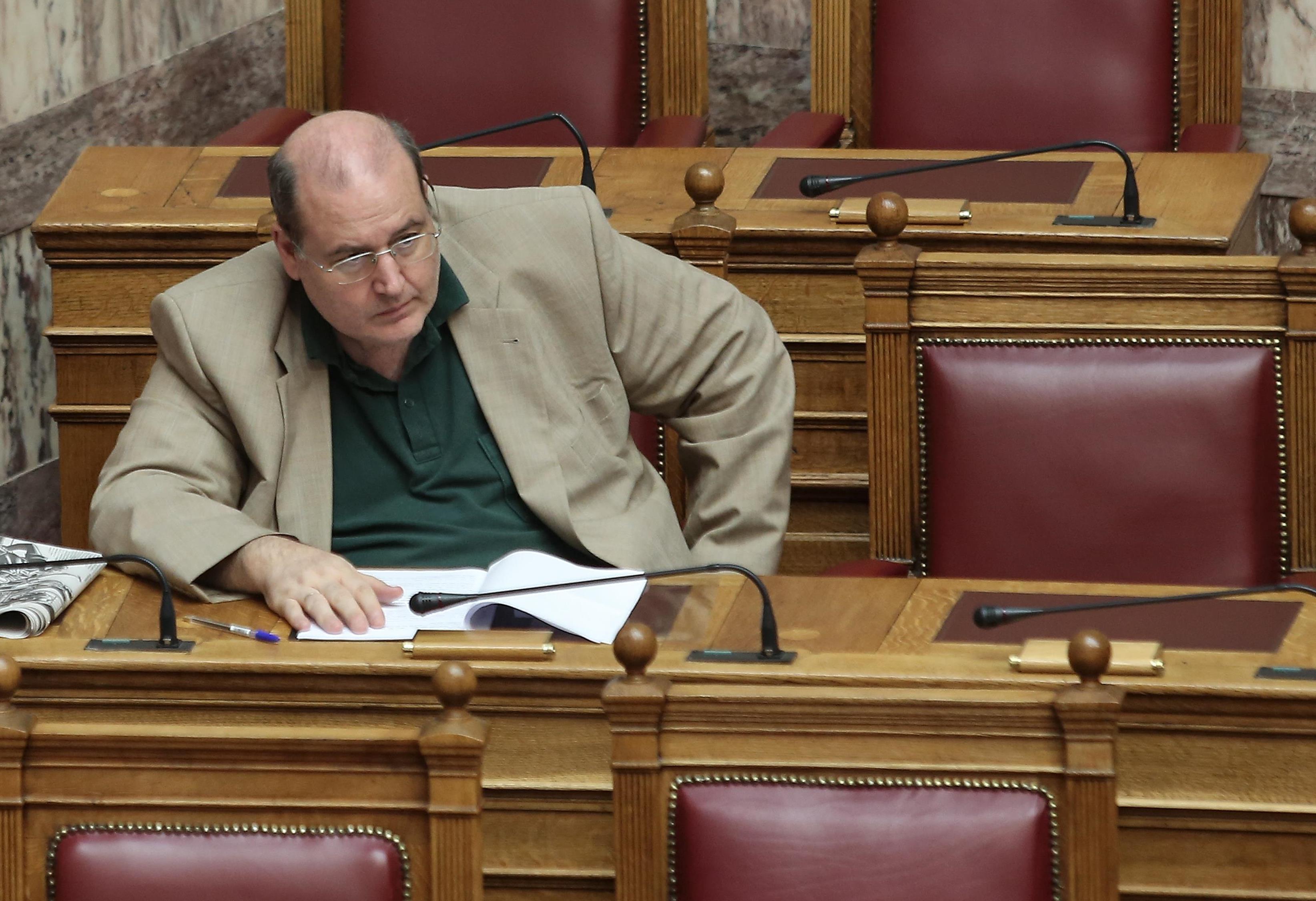 Φίλης: Διακριτοί ρόλοι Κράτους – Εκκλησίας χωρίς αναθέματα